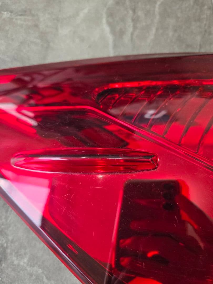 210系　トヨタ　クラウン　アスリート　テールランプ