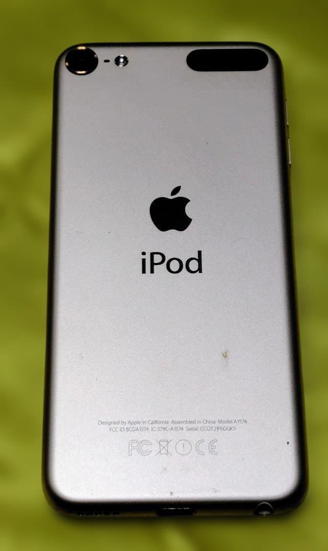 ジャンク扱い　Apple ipod nano・touch2台・ipad mini