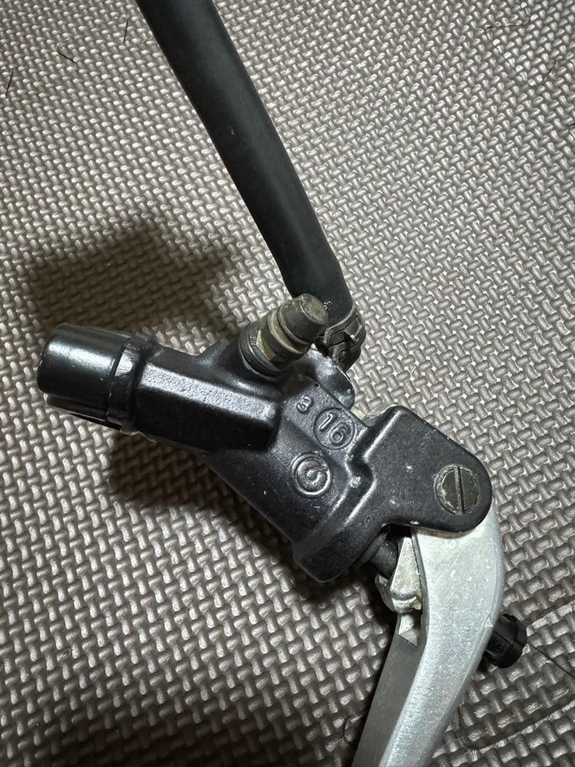 セミラジアルブレンボブレーキ