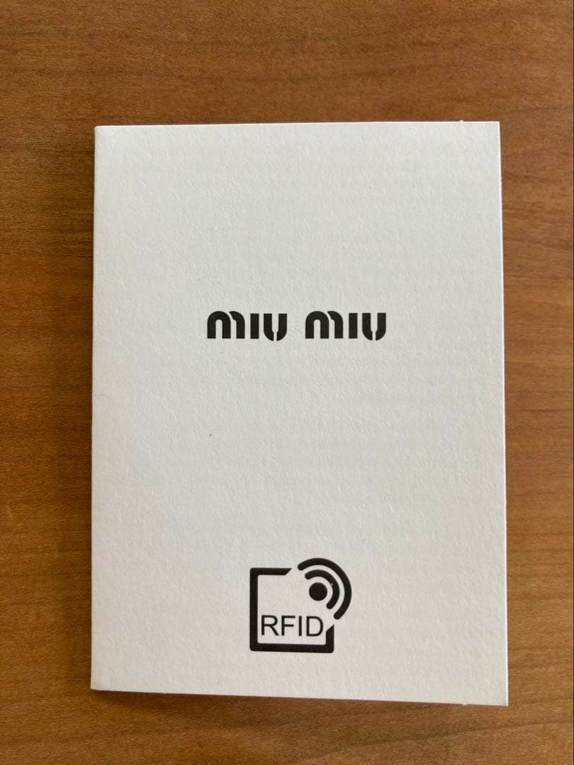 【MiuMiu正規品】ヘアクリップ バレッタ ブラック ロゴ