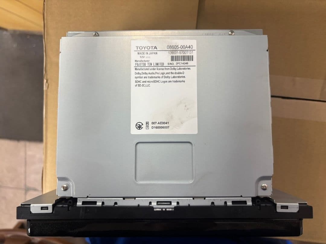 トヨタ　純正オーディオナビ NSZT-Y66T