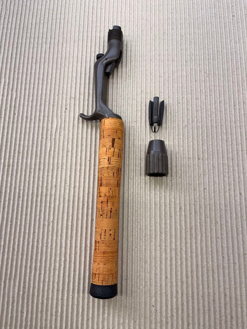 Featherweight CHAMPION チャンピオングリップ ロゴ栓付