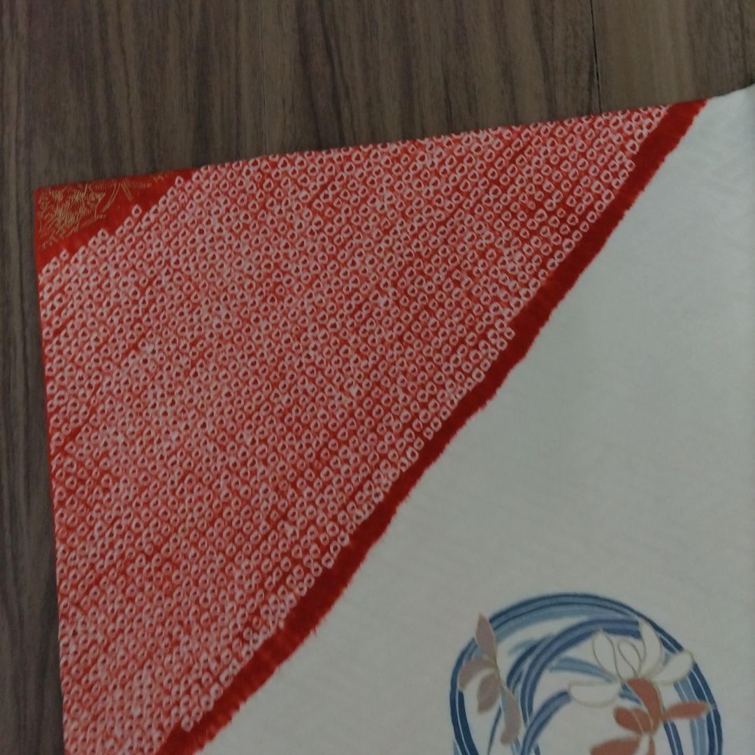 成人式。振袖セット。着物セット。赤と白。帯、長襦袢、髪飾り、草履、他セット。絹。