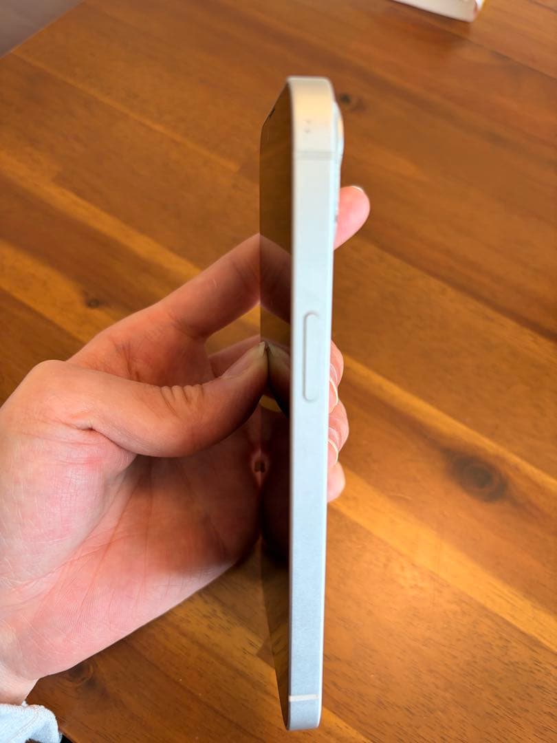 Apple iPhone 13 ホワイト 本体　256gb 箱無し