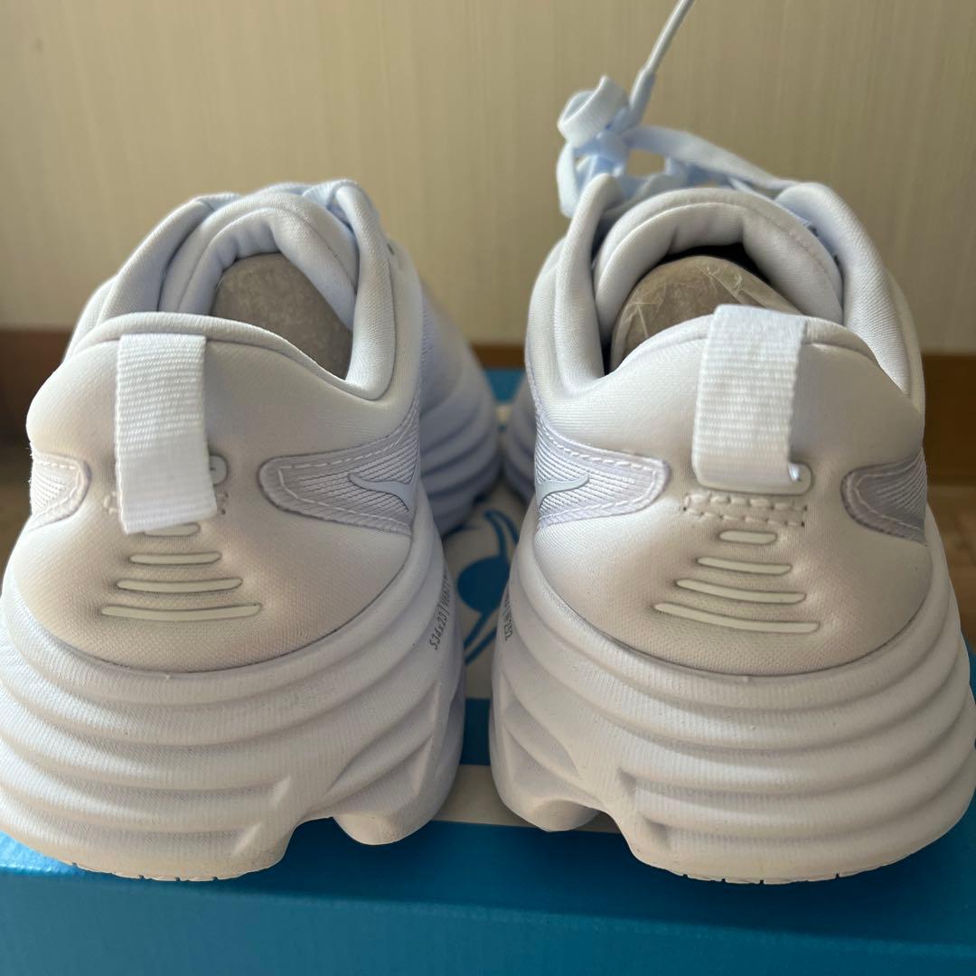 【新品】HOKA　ONE ONE W BONDI 8　size22.5cm正規品