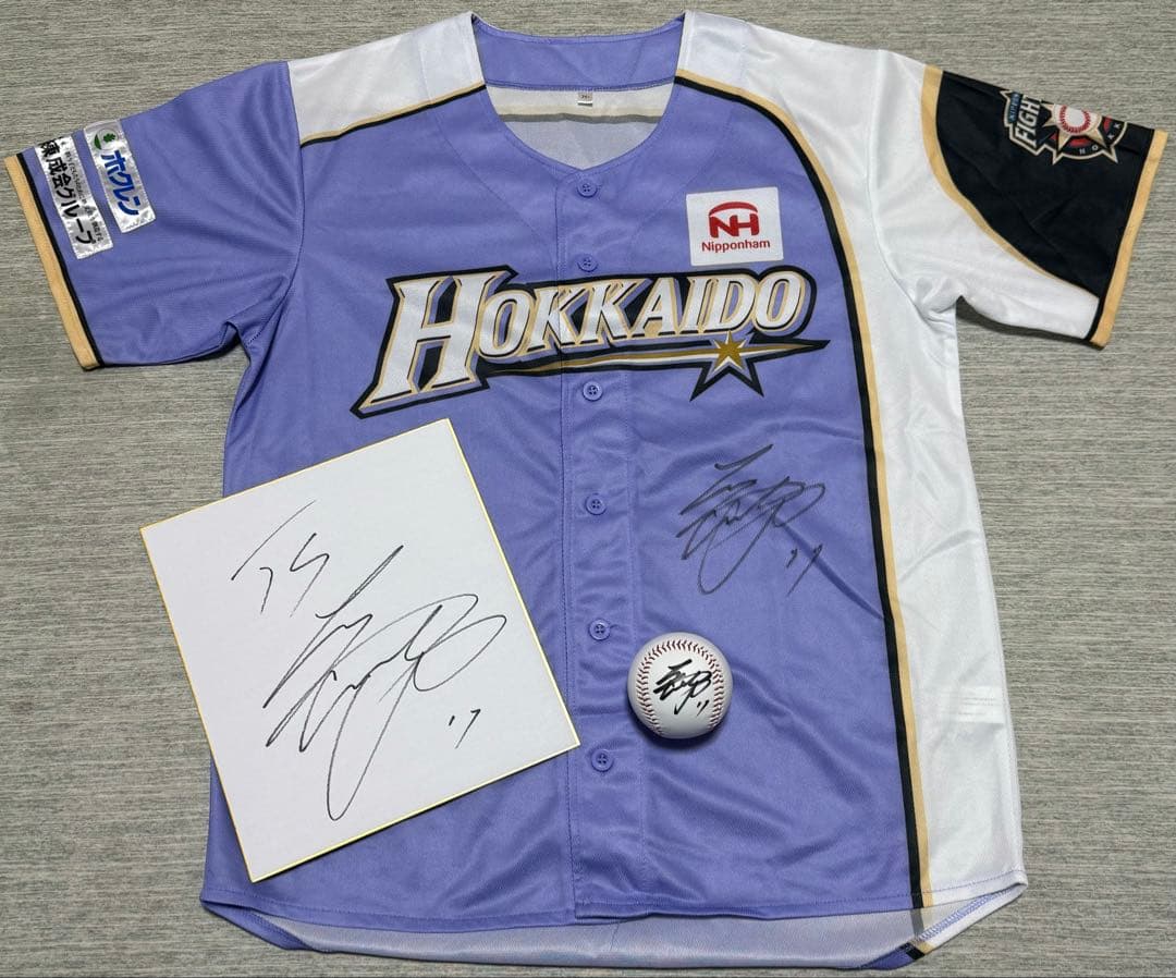 大谷翔平選手 直筆サイン入りユニホーム　サインボール サイン色紙 ３点セット！