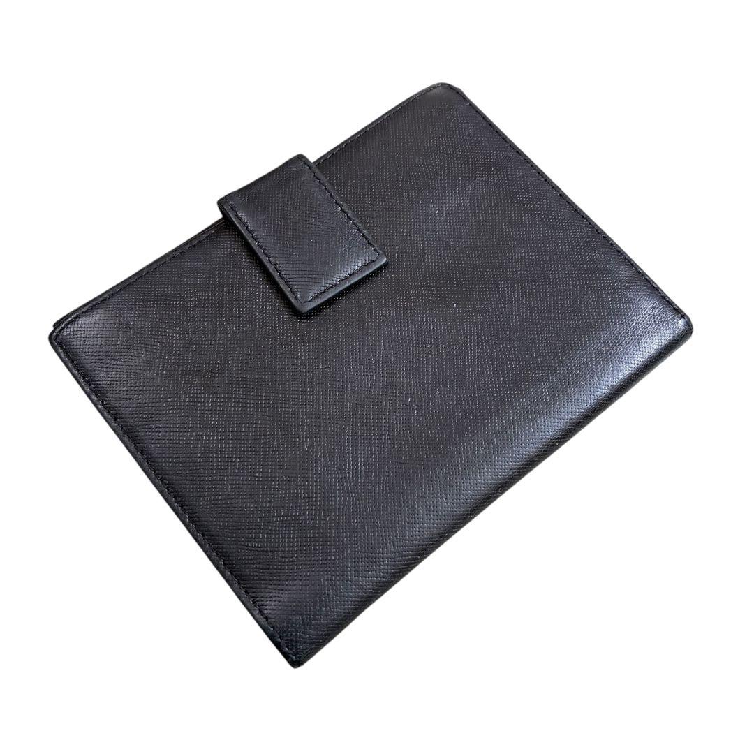 PRADA プラダ　三つ折り財布　男女兼用　サフィアーノ　レザー　黒　ブラック