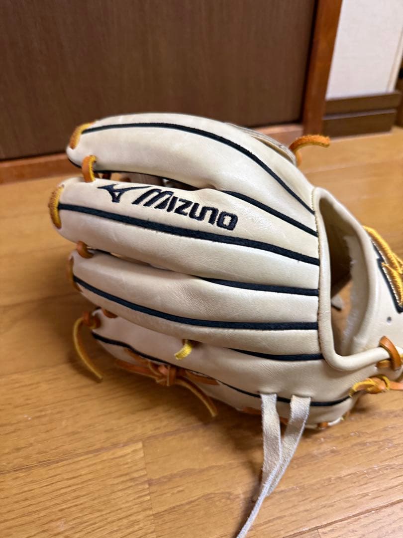 ミズノプロ　軟式グローブ 右投げ タティスjrモデル