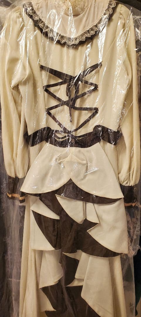 ゆ*き様 Innocent World　フルールバッスルドレス　アイボリー