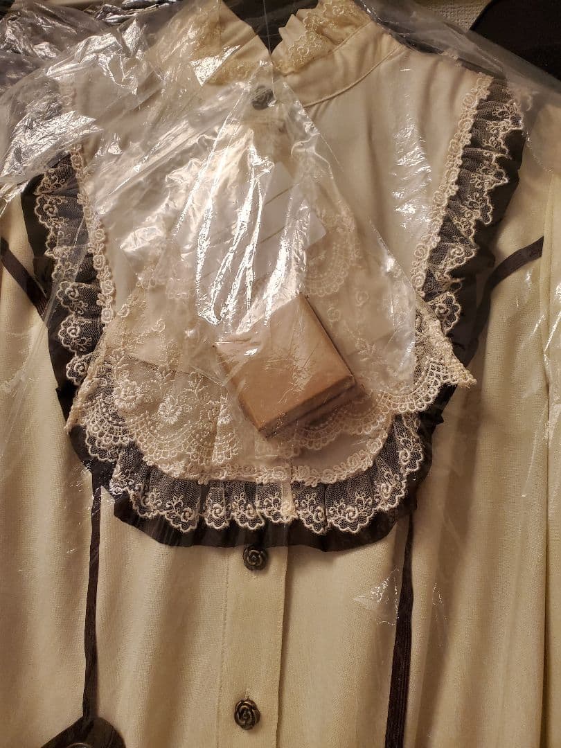 ゆ*き様 Innocent World　フルールバッスルドレス　アイボリー