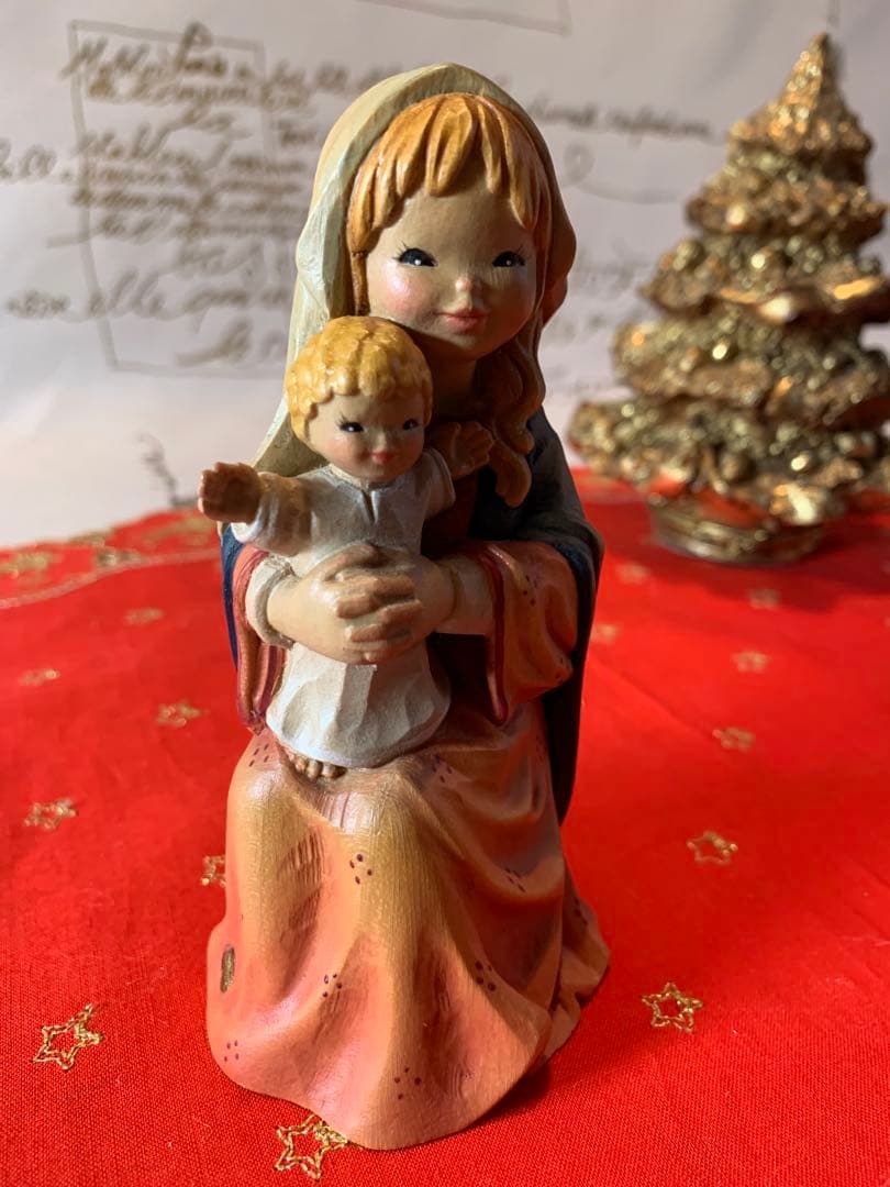 ANRIアンリ人形　レアな約12㎝のイエス様を抱いたマリア様！可愛いです！