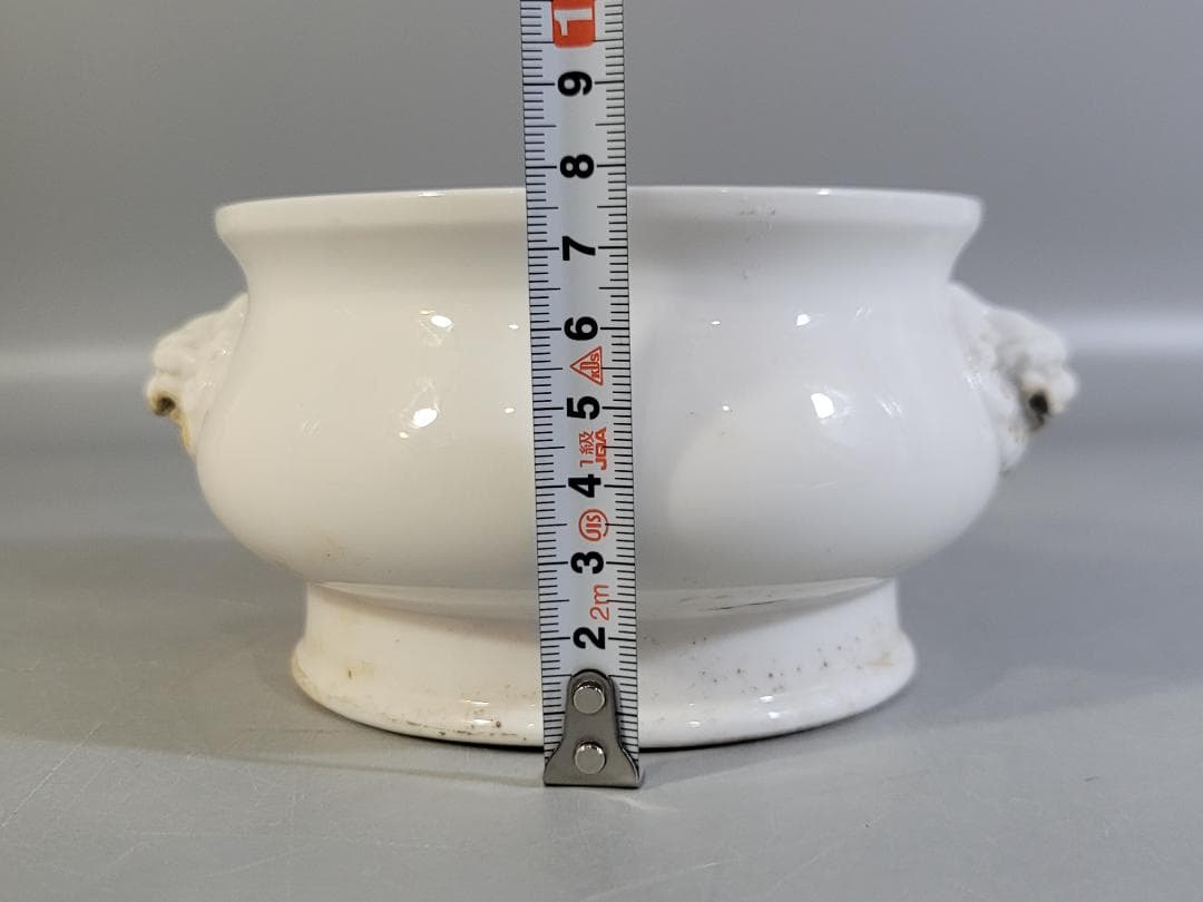 中国美術 明　徳化窯獅子耳香炉　何朝宗製銘 DT619