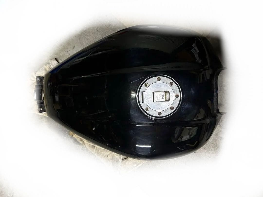 xjr400 rh02j タンク　燃料バルブ、センサー付　鍵付き