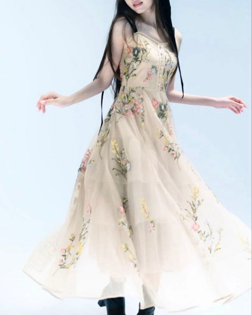 SNIDEL エンブロイダリーチュールドレス