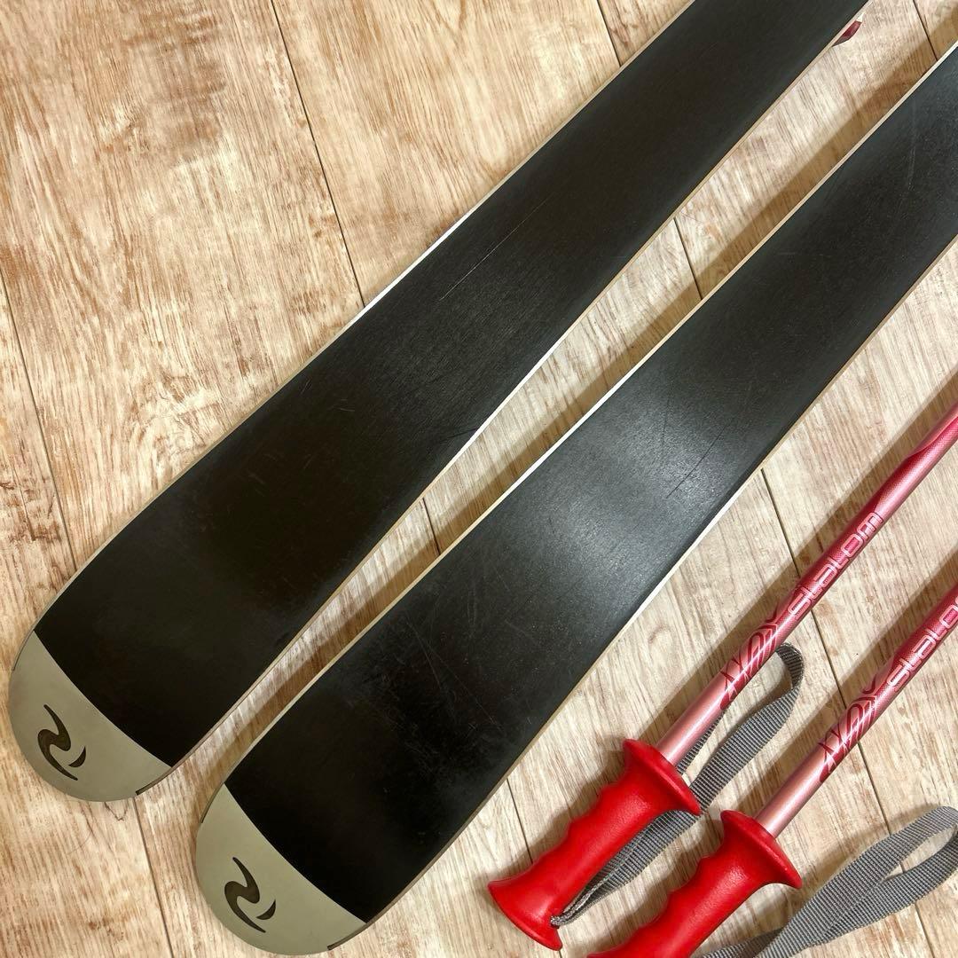 ◾️カービングスキーセット　スキー板130㎝　ブーツ22.5㎝　子供用　ジュニア用