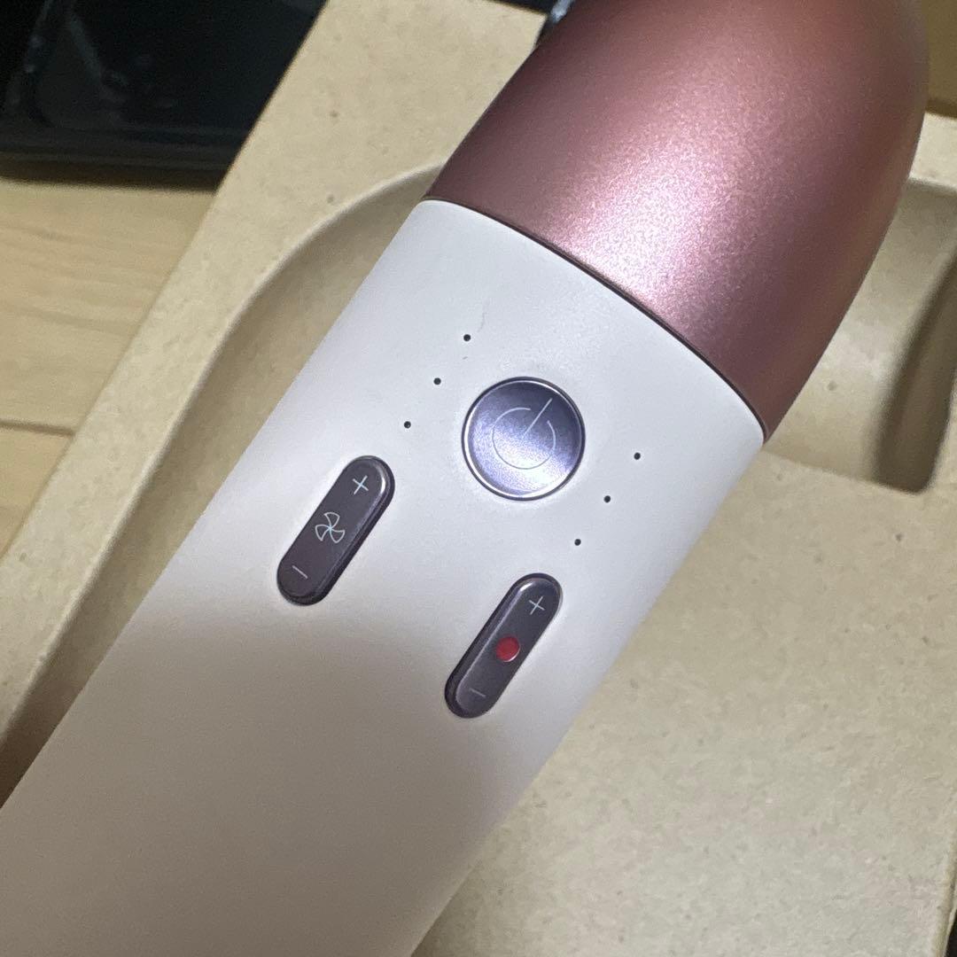 値下げ！ダイソンドライヤー　ピンク