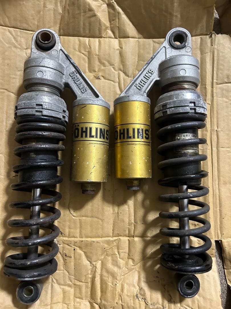 ヤマハ　XJR400R 純正サスペンション　オーリンズ