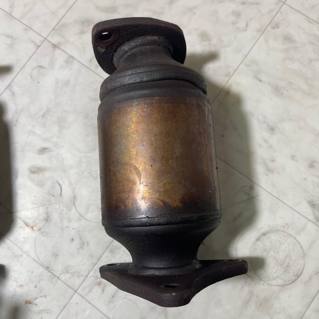 3UZ 18マジェスタ 30セルシオ 純正触媒