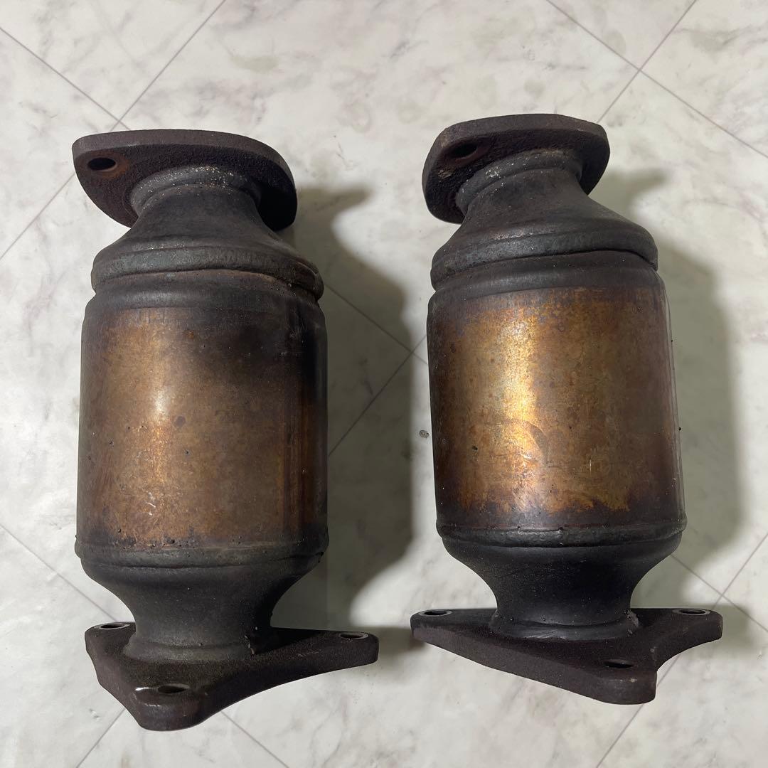 3UZ 18マジェスタ 30セルシオ 純正触媒