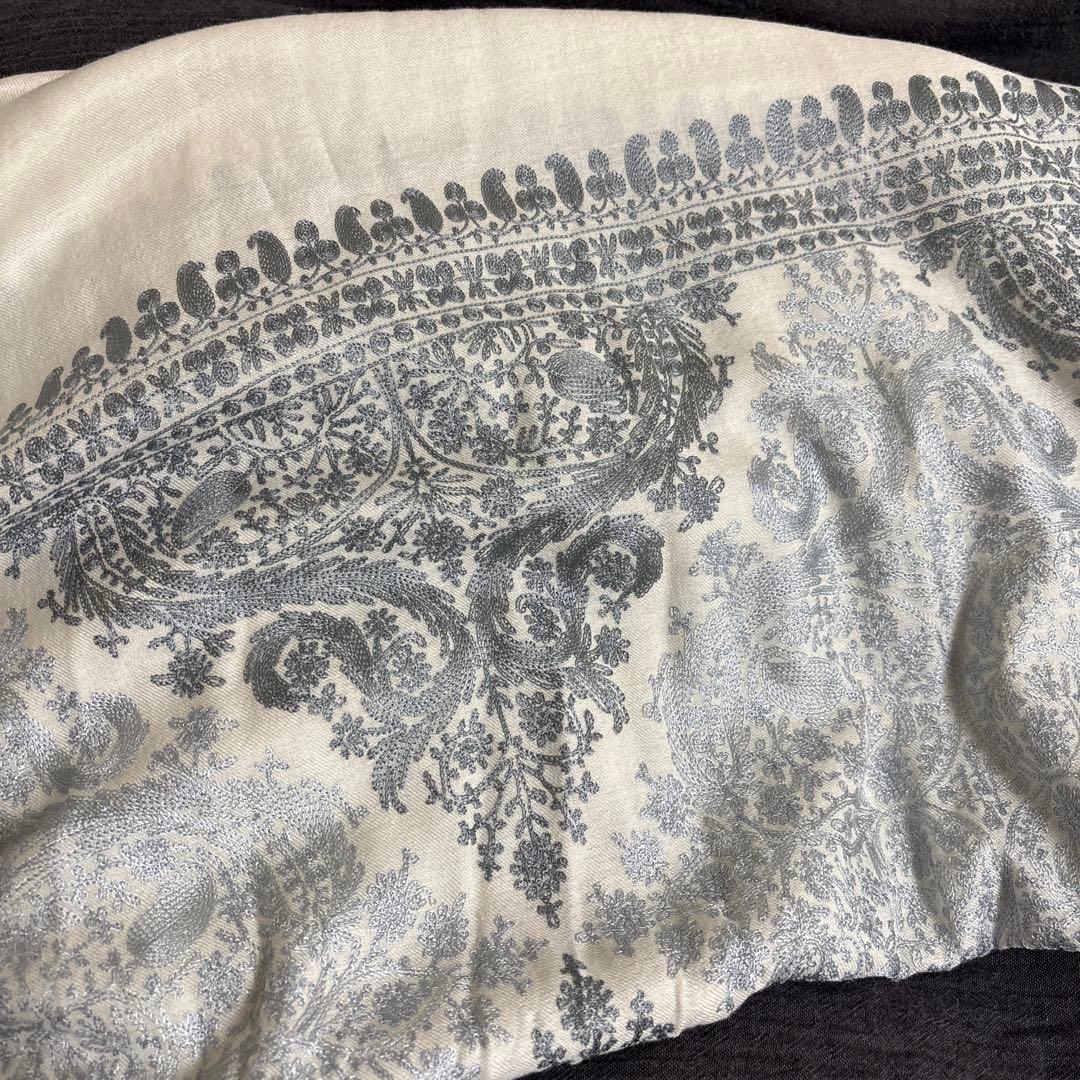 【お値引き不可】トルコで購入　刺繍ストール