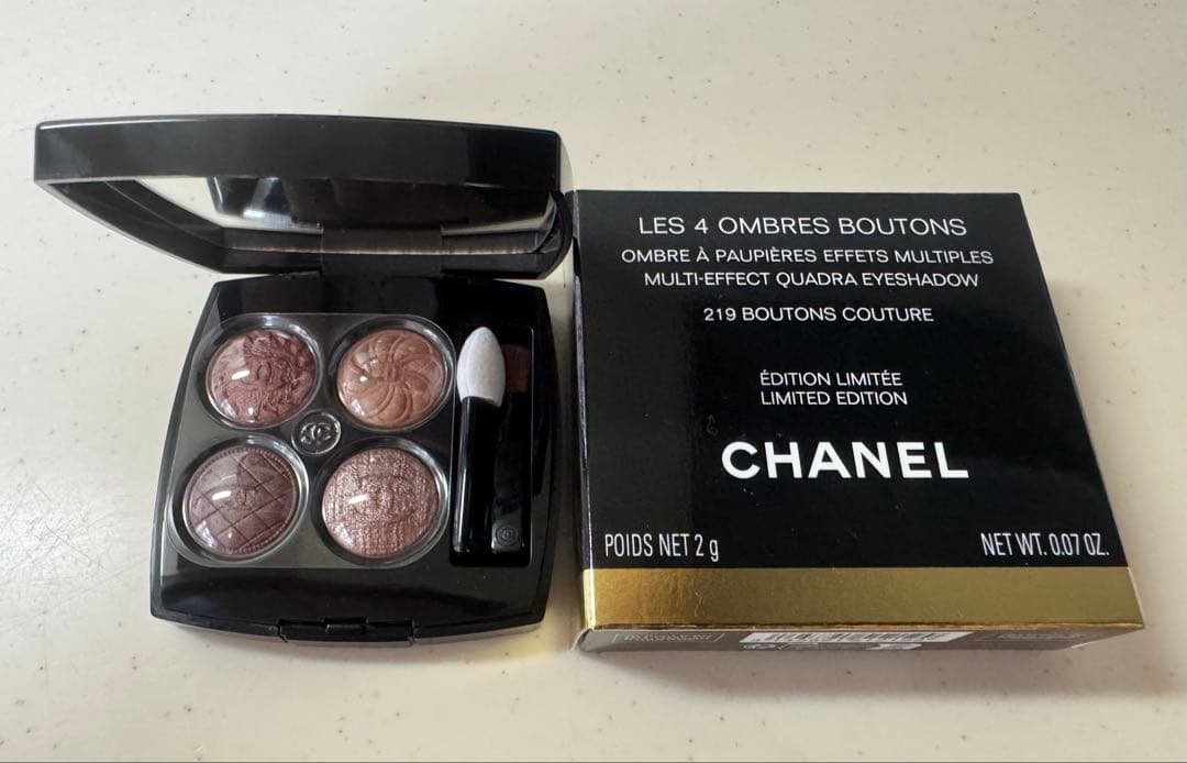 CHANEL レ キャトル オンブル ブトン　219／試し塗りのみ