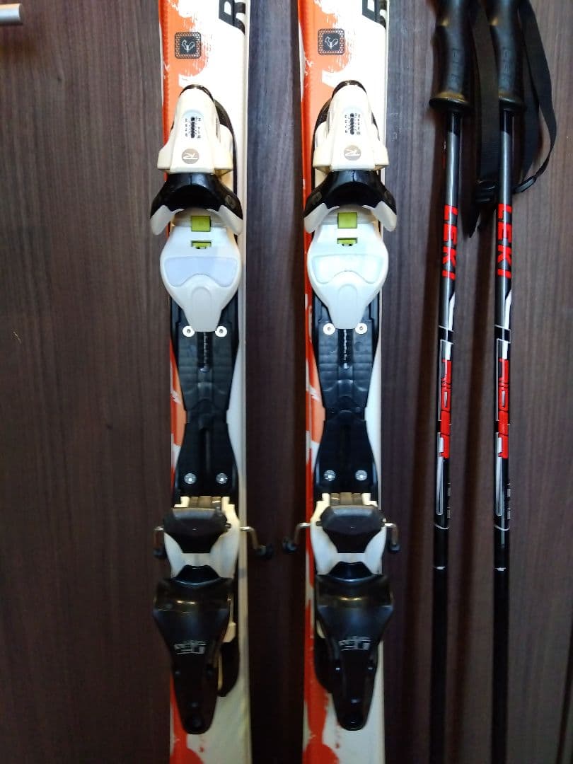 ROSSIGNOLスキー板 140cm LEKIポール 100cm 2点セット