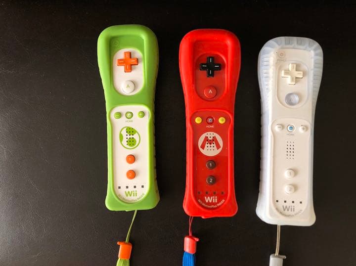 Wii uリモコン＋カバー＋ストラップ