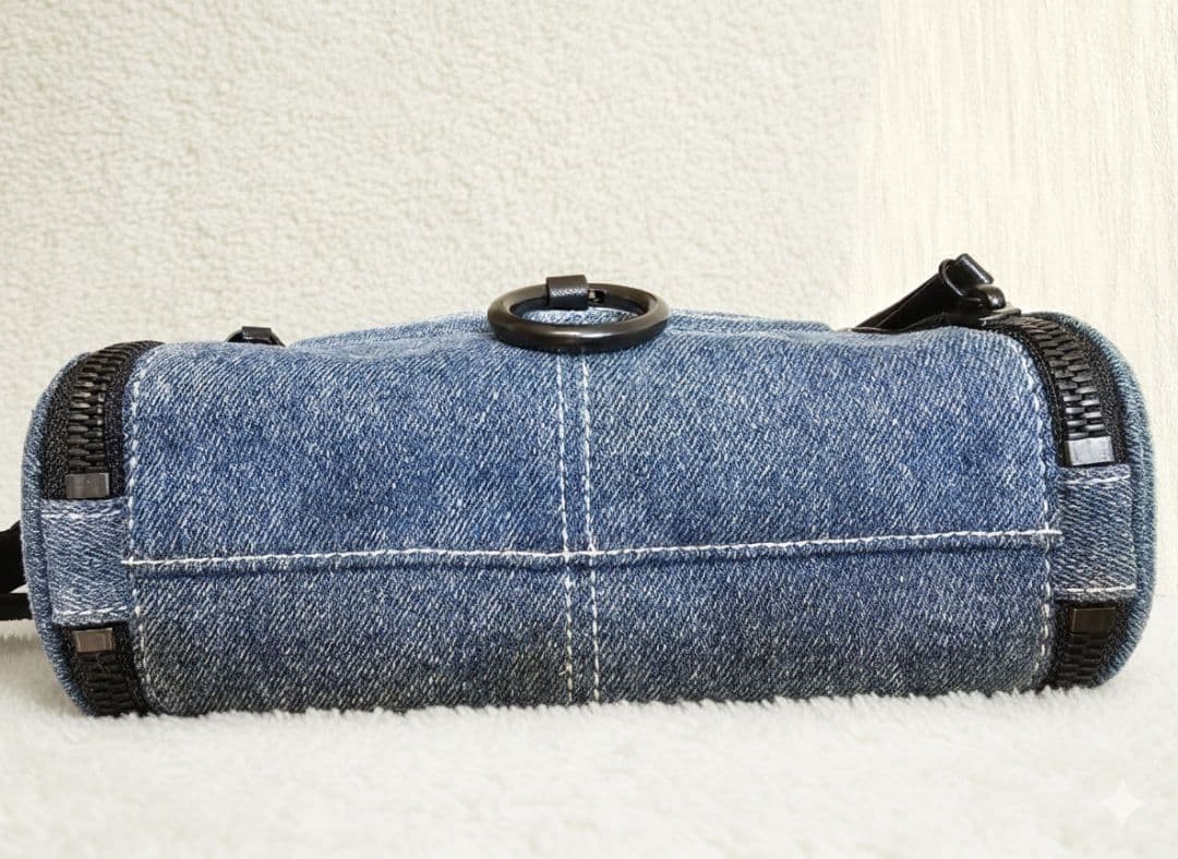 【新品未使用】DIESEL デニムショルダーバッグ ファー/ボア