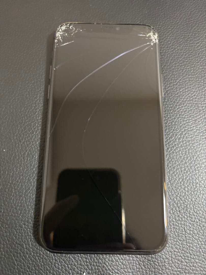 Apple iPhone 11 Pro 64GB本体 画面ひびあり