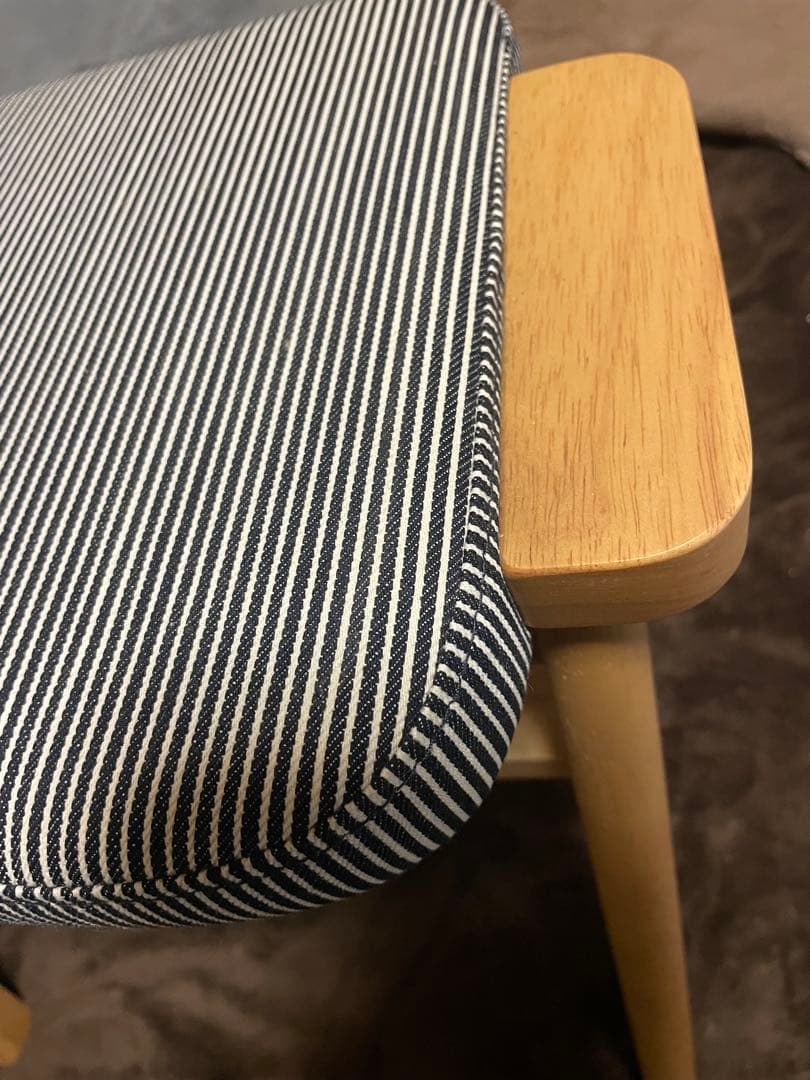 無印良品　残反を使ったスタッキングスツール　ヒッコリー