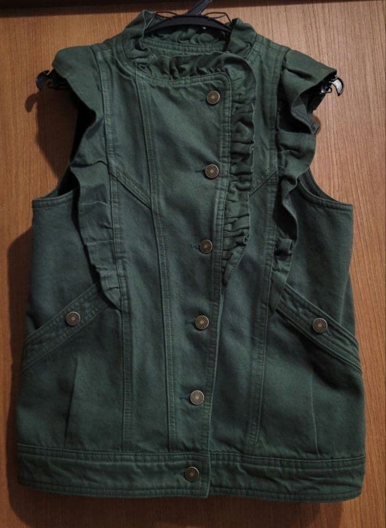 新品 Sézane セザンヌパリ 新品 フリルジレ ベスト ジャケット