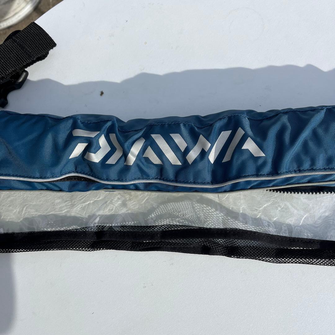 ダイワ　コンパクトライフジャケット DF-2200