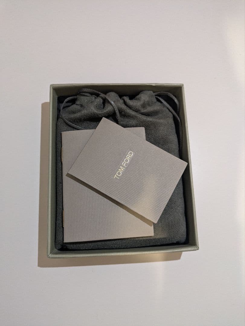 【kubo】TOM FORD ブラックレザー 二つ折り財布