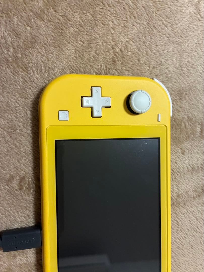 switch Lite イエロー