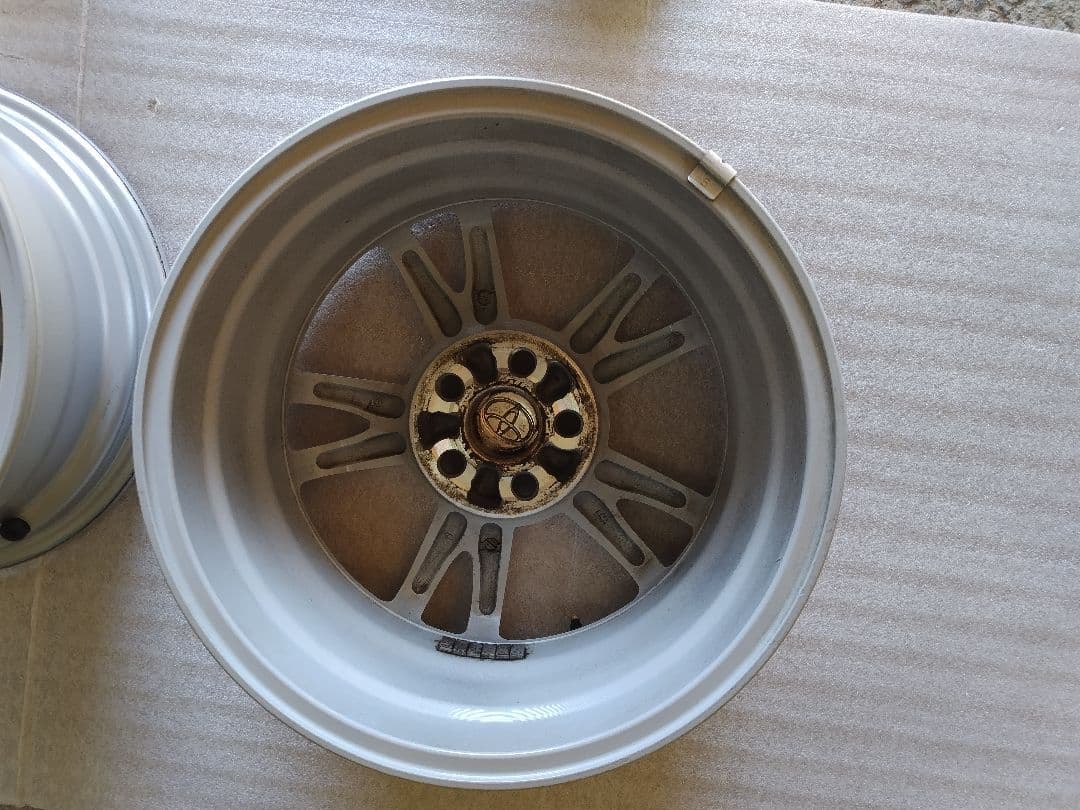 送料込！ZVW30 30プリウス純正 15インチアルミホイール ２本セット②