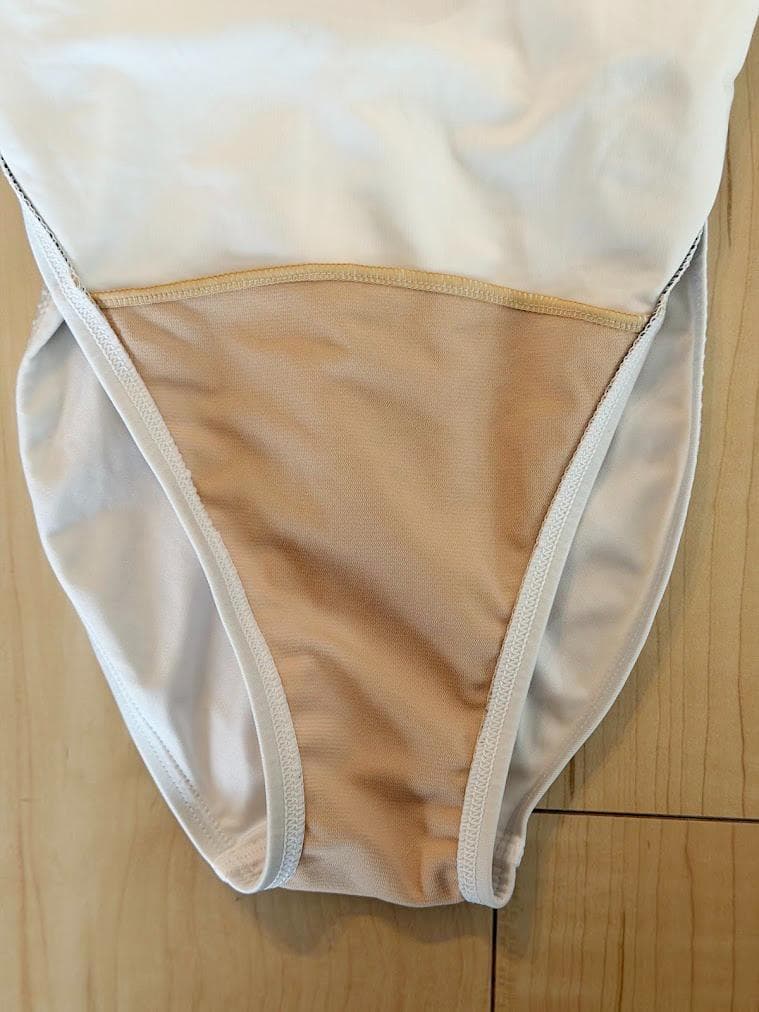 ル*イ様 asics アシックス ホワイト 競泳水着 Oサイズ ハイドロCD A