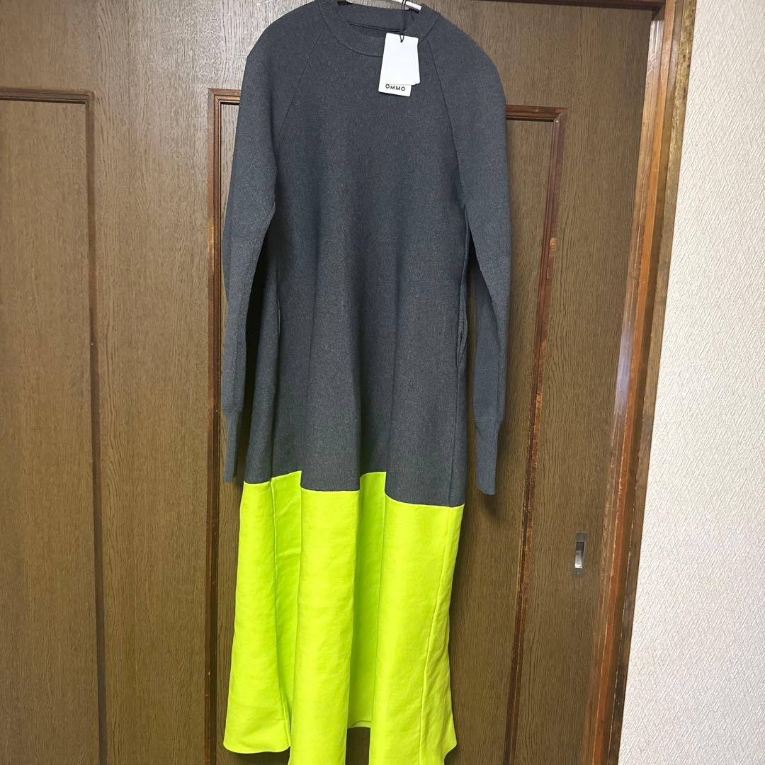 新品　タグ付き　OMMO グレー/イエロー ワンピース F