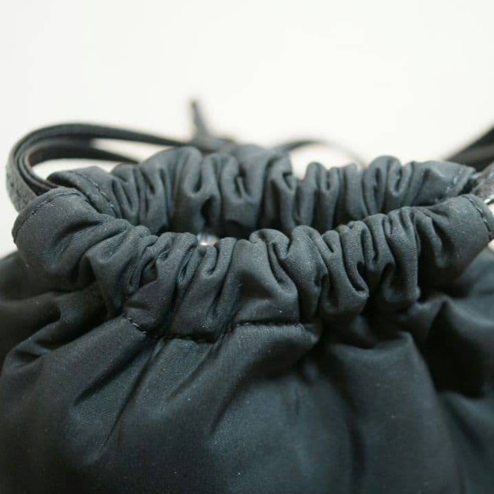 BOTTEGA VENETA ボッテガヴェネタ 巾着 小物入れ ポーチ ブラック