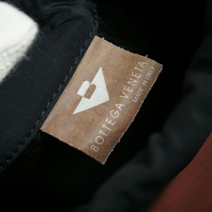 BOTTEGA VENETA ボッテガヴェネタ 巾着 小物入れ ポーチ ブラック