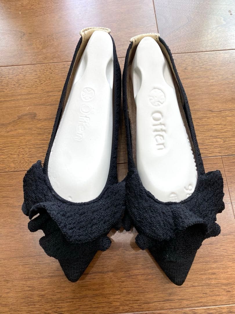 【美品】öffen ブラック フリル ポインテッドトゥ 36