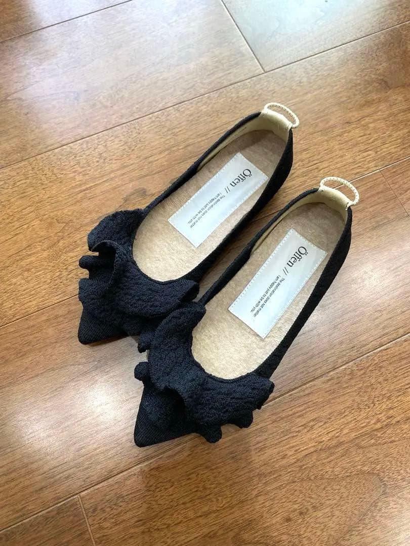 【美品】öffen ブラック フリル ポインテッドトゥ 36