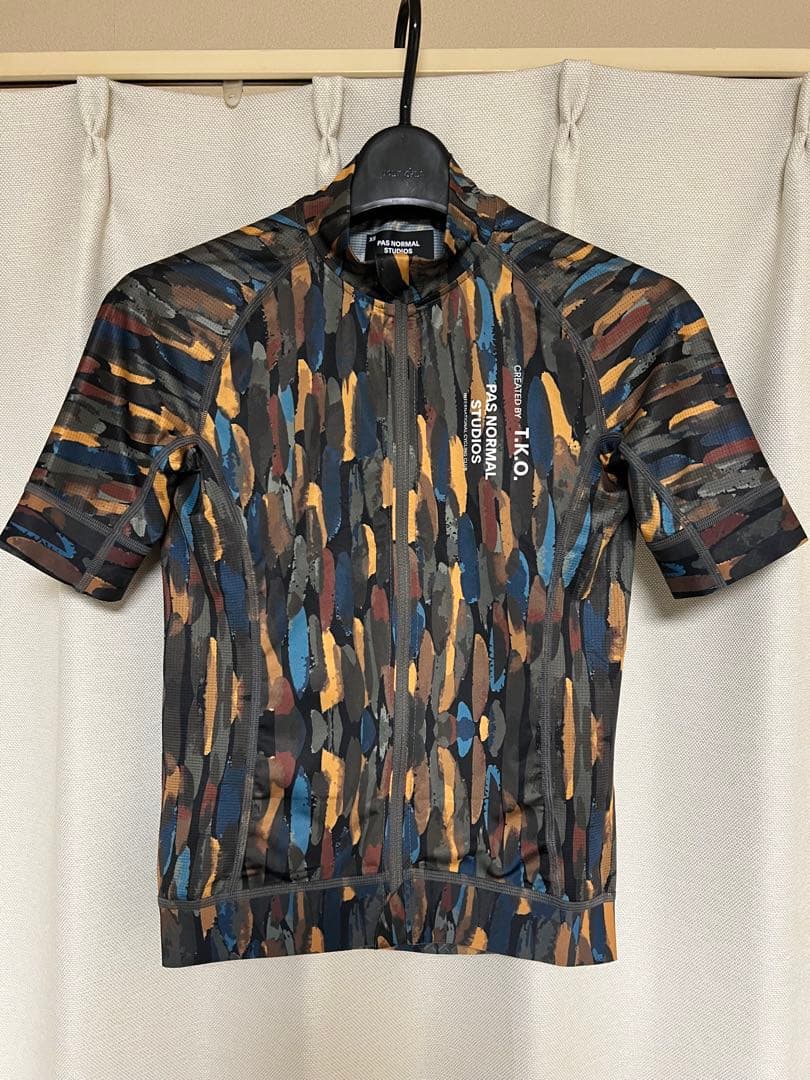 T.K.O. PAS NORMAL STUDIOS サイクリングジャージ