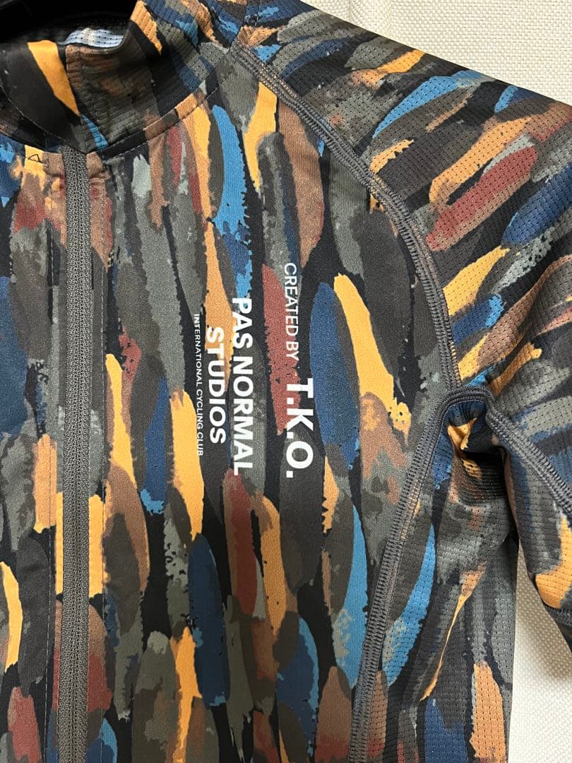 T.K.O. PAS NORMAL STUDIOS サイクリングジャージ