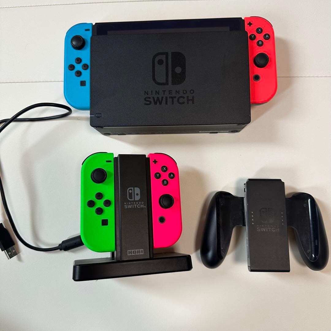 Nintendo Switch 本体＋付属品＋ソフト5つ