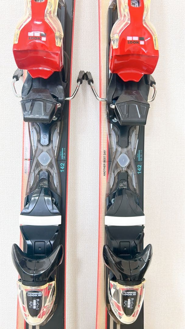 ROSSIGNOL　ロシニョール　スキー板　142　FAMOUS6　レディース板