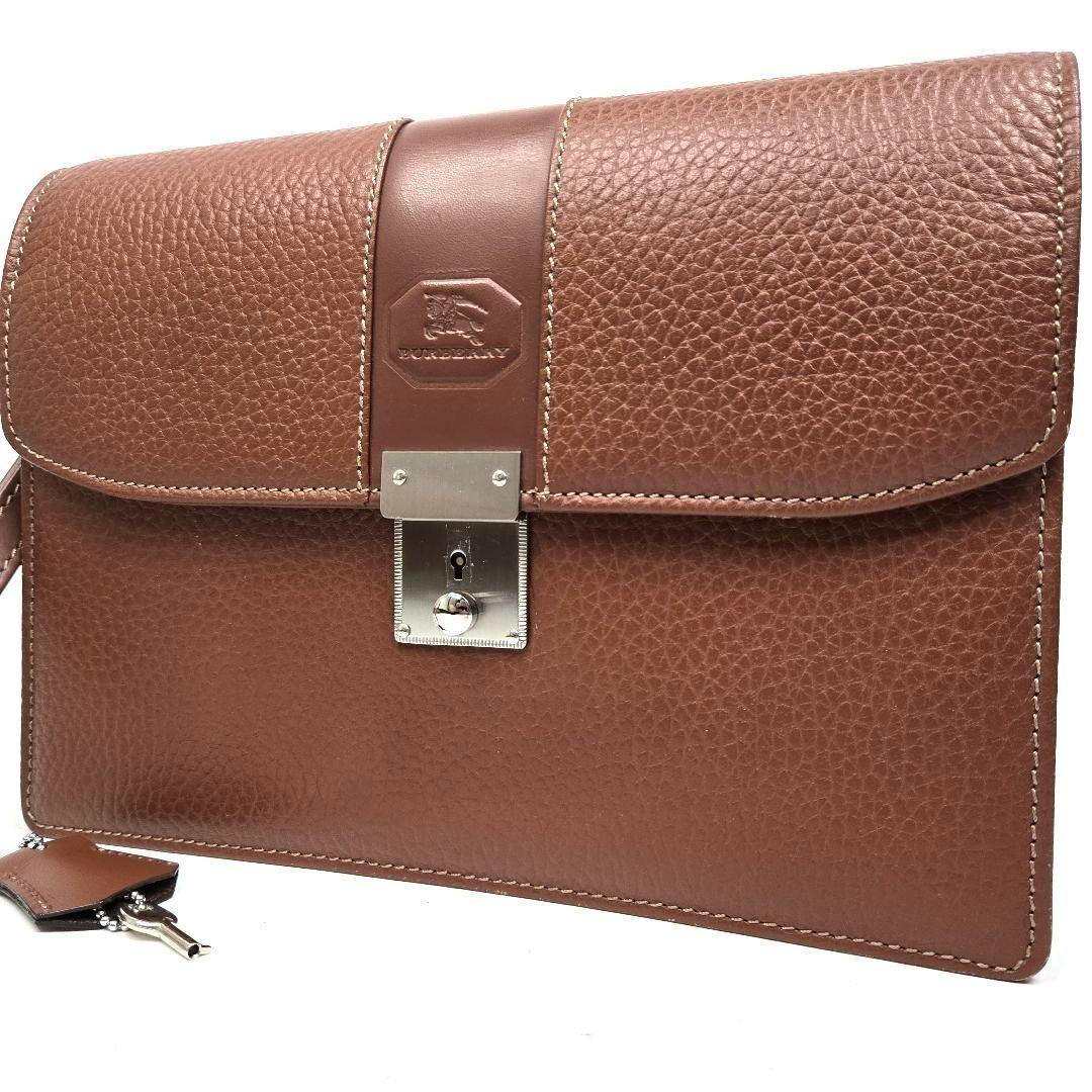 ほぼ未使用 BURBERRY クラッチバッグ 鍵完備 シボレザー