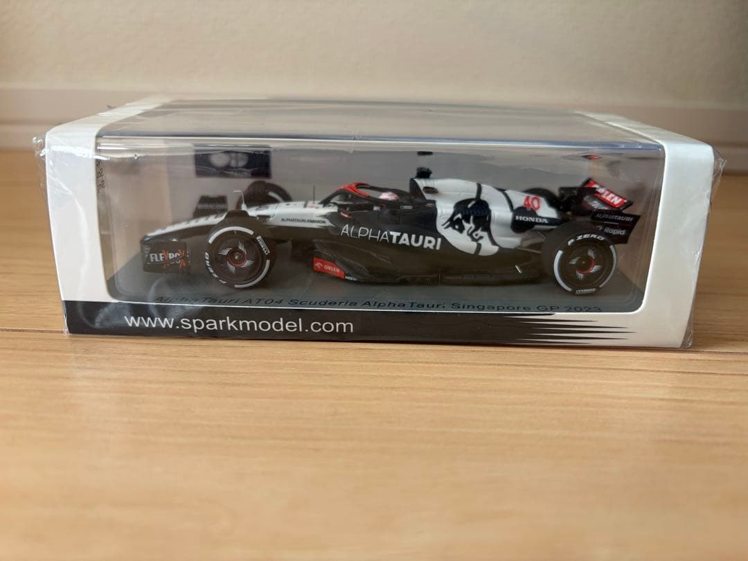 ミニカー Spark 1/43 Liam Lawson 2023 SF23 & AT04