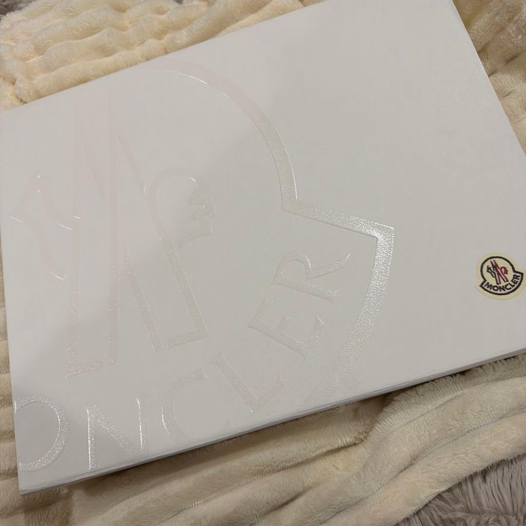 美品✨MONCLER☺︎︎︎︎ウール100% マフラー☺︎︎︎︎アイボリー