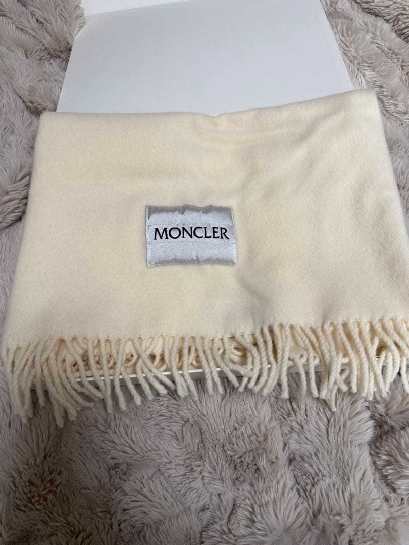 美品✨MONCLER☺︎︎︎︎ウール100% マフラー☺︎︎︎︎アイボリー