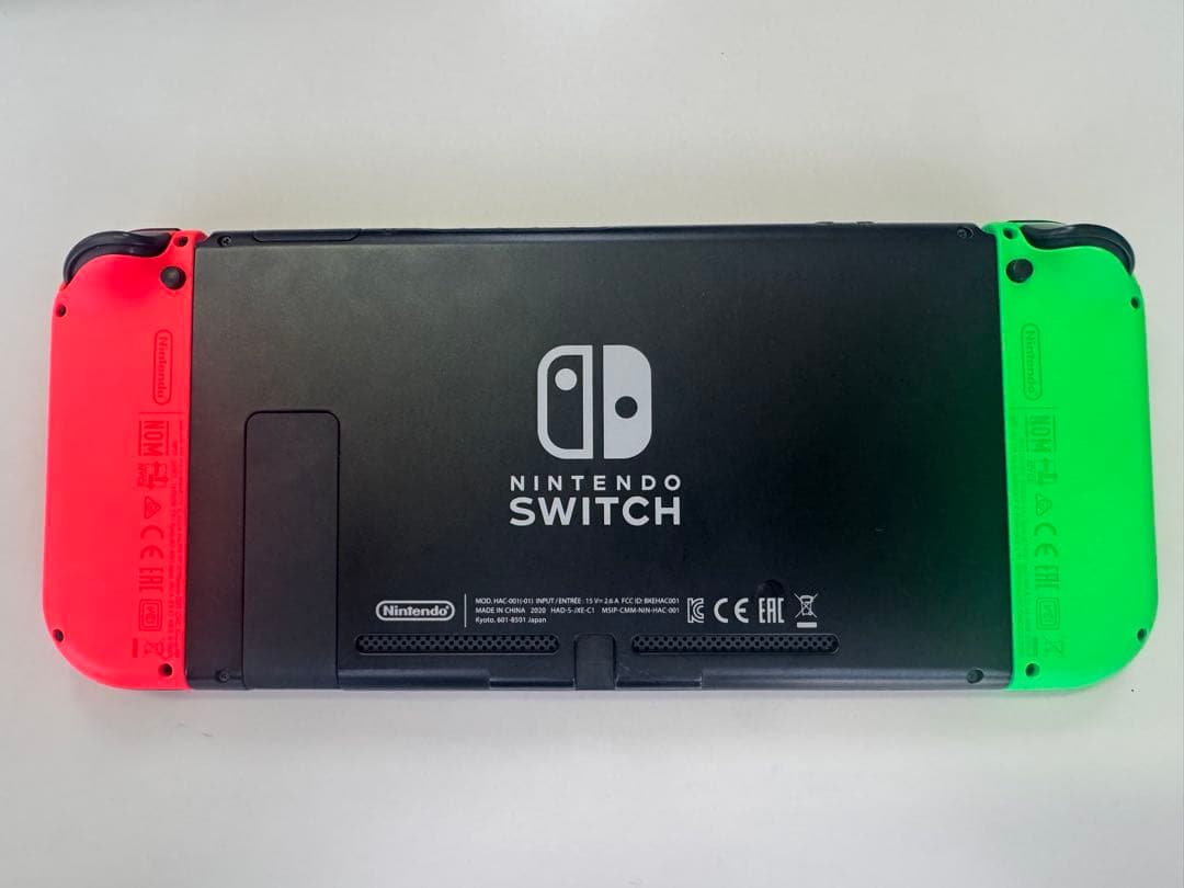 【ソフト2本・ジョイコン 4個付き】Nintendo Switch (箱付き)